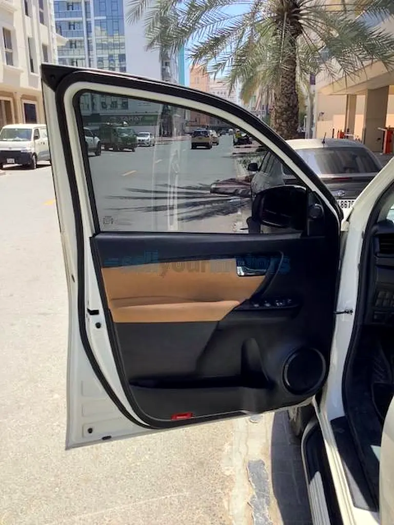 Toyota Fortuner EXR 2022, GCC 2.7L - Image 4