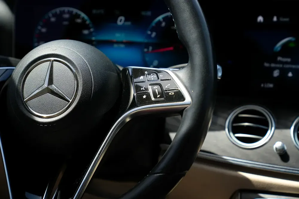 2021 Mercedes-Benz E-Class E 200 GCC Specs - Mint Condition - Image 14