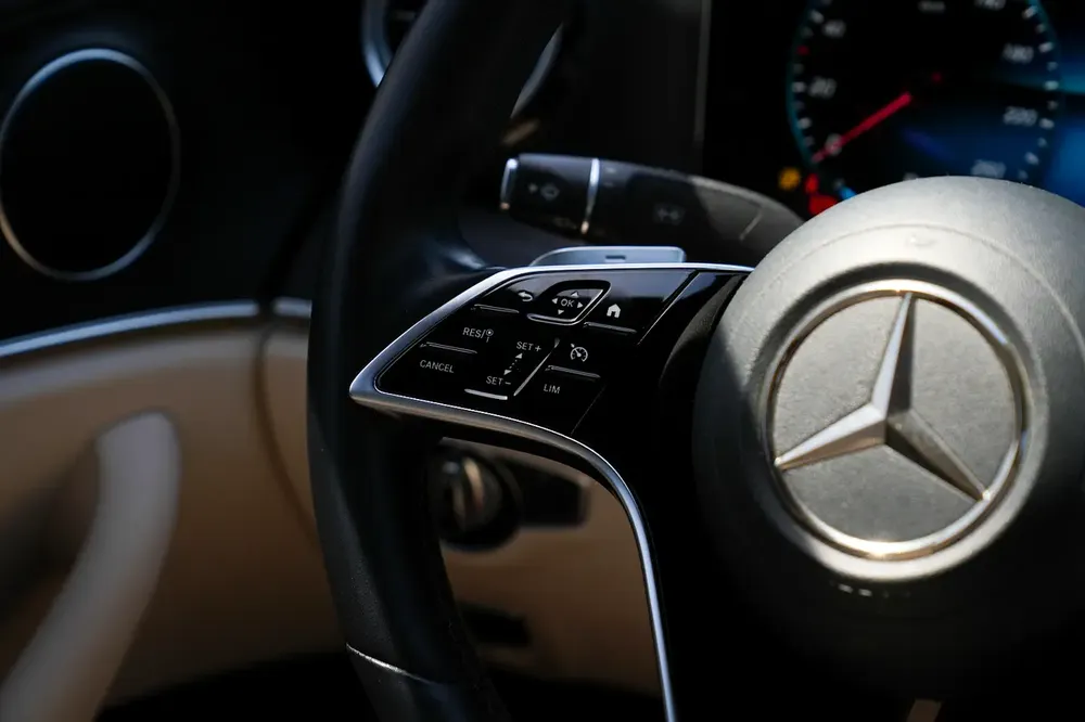 2021 Mercedes-Benz E-Class E 200 GCC Specs - Mint Condition - Image 15
