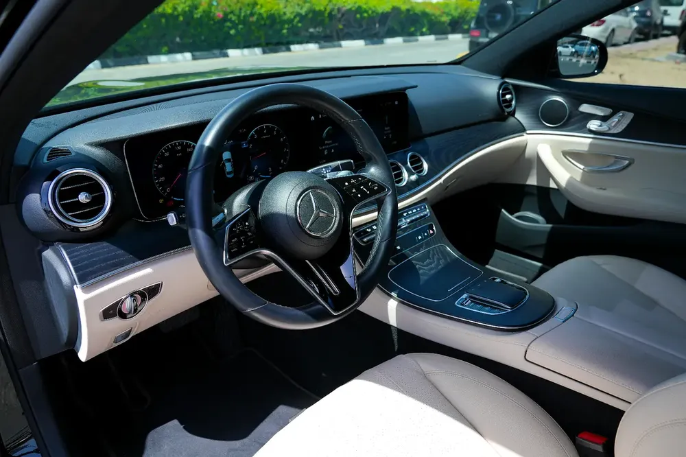 2021 Mercedes-Benz E-Class E 200 GCC Specs - Mint Condition - Image 9