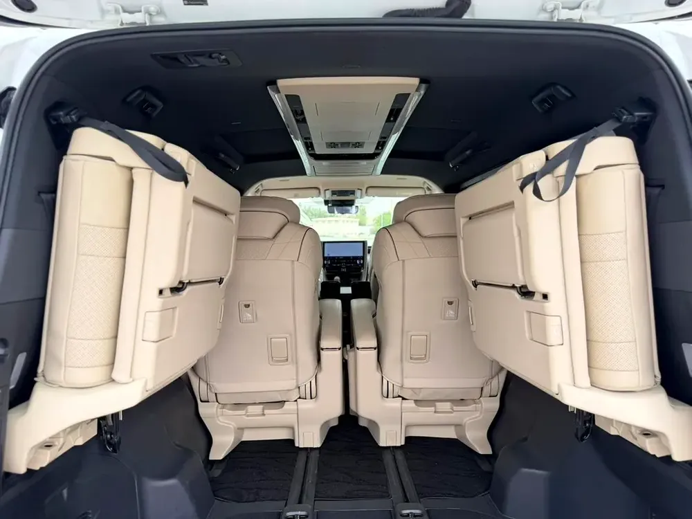 2024 Toyota Alphard EXECUTIVE LOUNGE - Japanese Specs - Brand New - Image 10