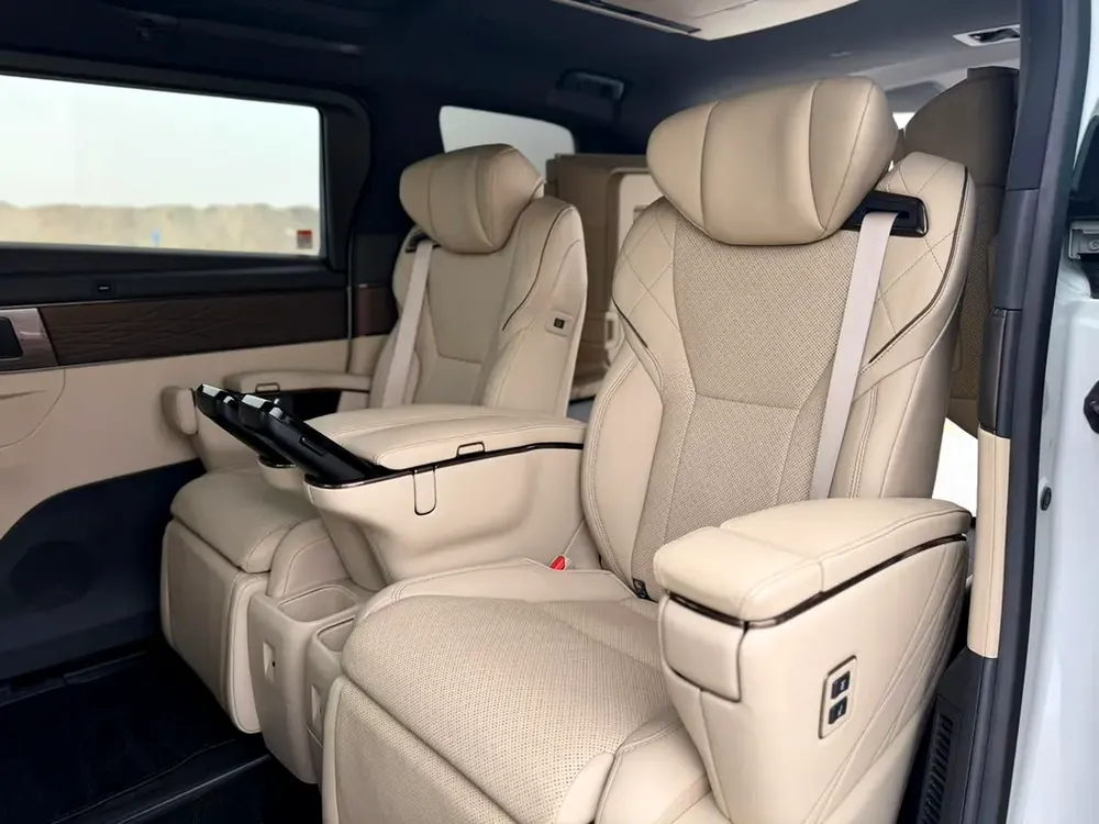2024 Toyota Alphard EXECUTIVE LOUNGE - Japanese Specs - Brand New - Image 9