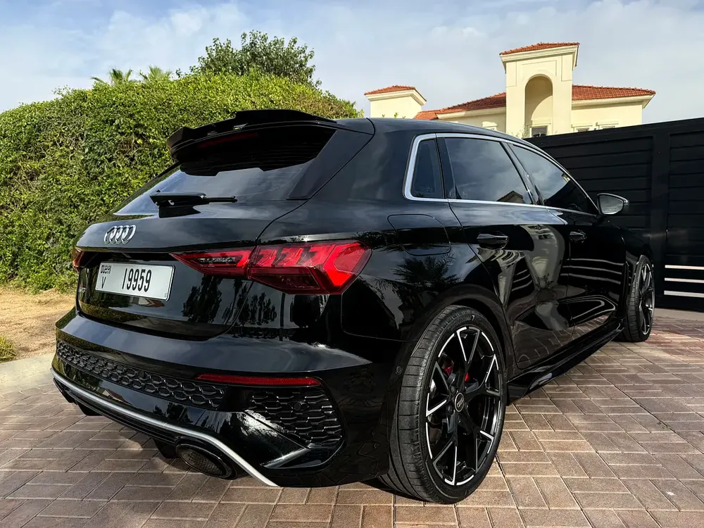 Audi RS3 2023 GCC | Full Audi Service History | Full Original Paint No Accident - Image 5