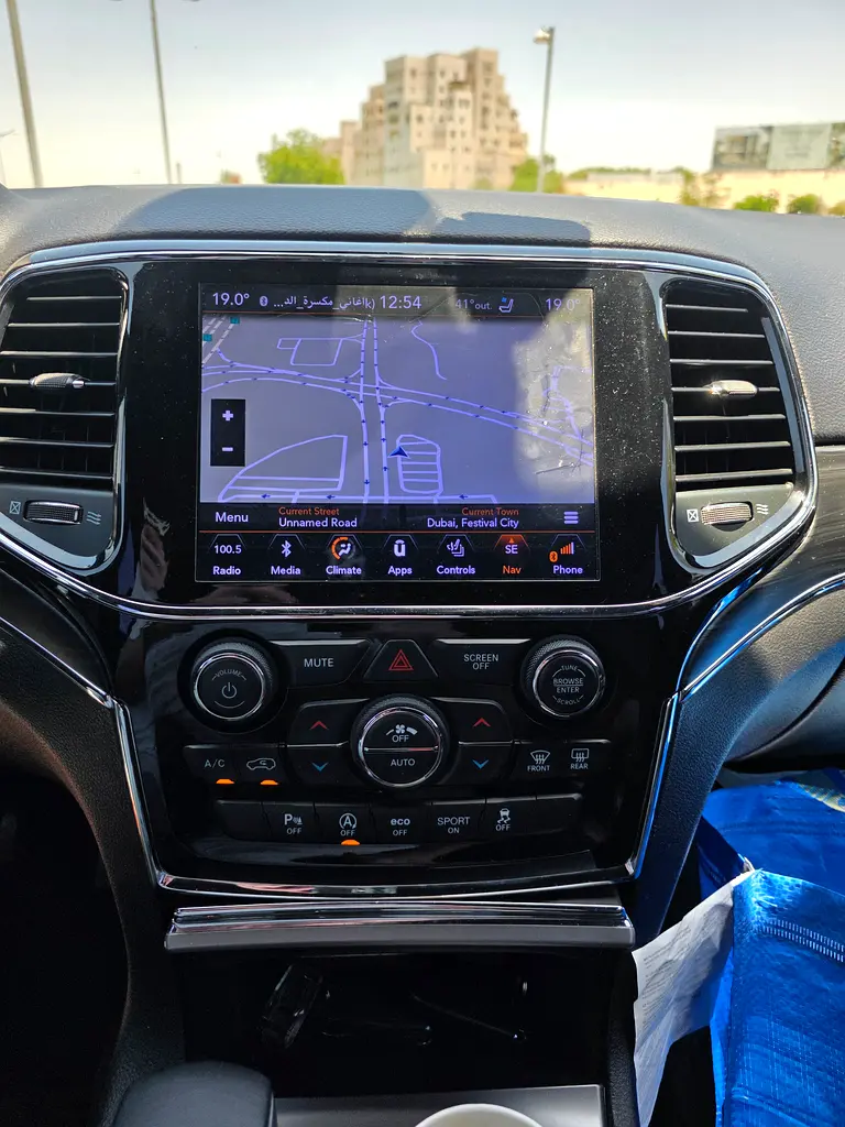 Jeep Grand Cherokee Limited 2019 GCC Specs - Image 9