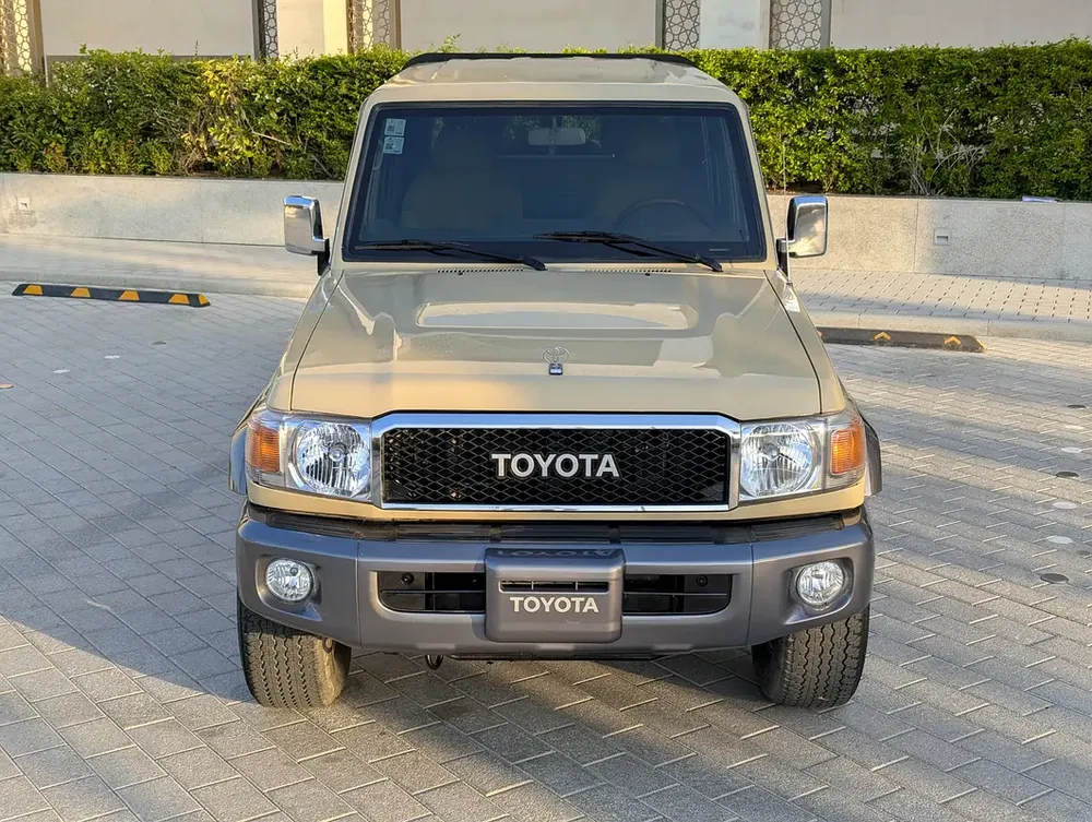 2016 Toyota Land Cruiser 70 Series LC 79 LX - DIESEL - GCC Specs - Ready for Adventure! - Image 20