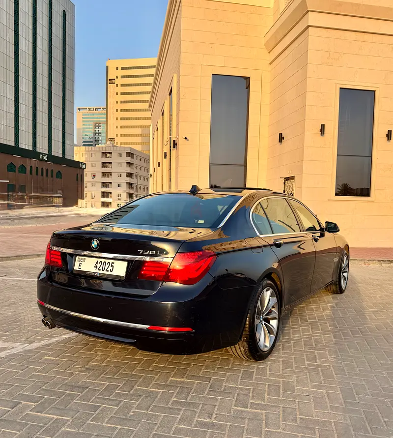 BMW 730 LI خليجي صبغ وكاله 97000 كم 2015 - Image 6