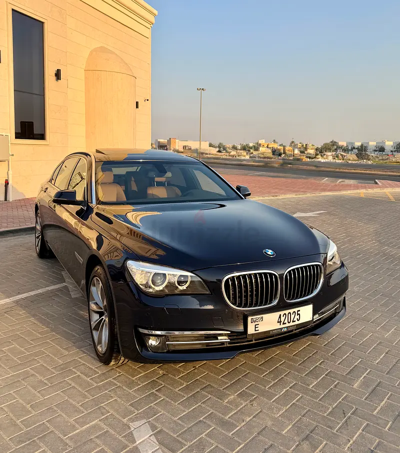 BMW 730 LI خليجي صبغ وكاله 97000 كم 2015 - Image 9