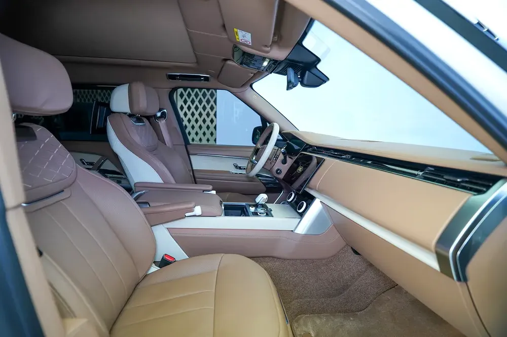 LONG WHEELBASE | REAR ENTERTAINMENT | LEG REST | SIDE STEP | WARRANTY + SERVICE MAY 2028 - Image 15