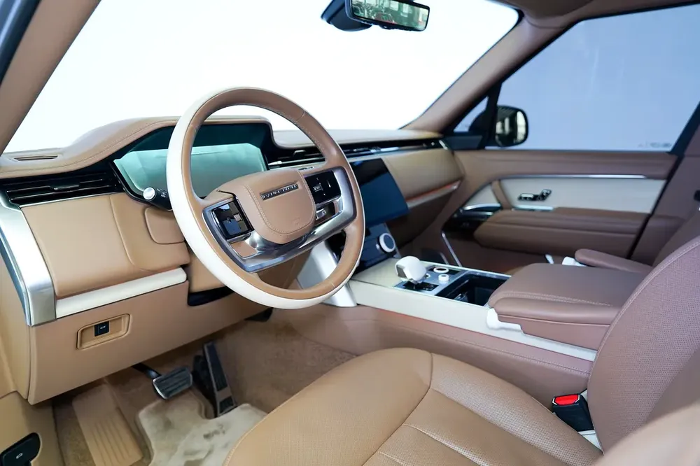 LONG WHEELBASE | REAR ENTERTAINMENT | LEG REST | SIDE STEP | WARRANTY + SERVICE MAY 2028 - Image 6