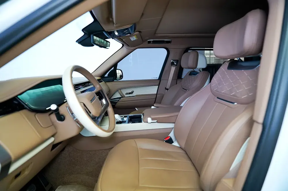 LONG WHEELBASE | REAR ENTERTAINMENT | LEG REST | SIDE STEP | WARRANTY + SERVICE MAY 2028 - Image 7