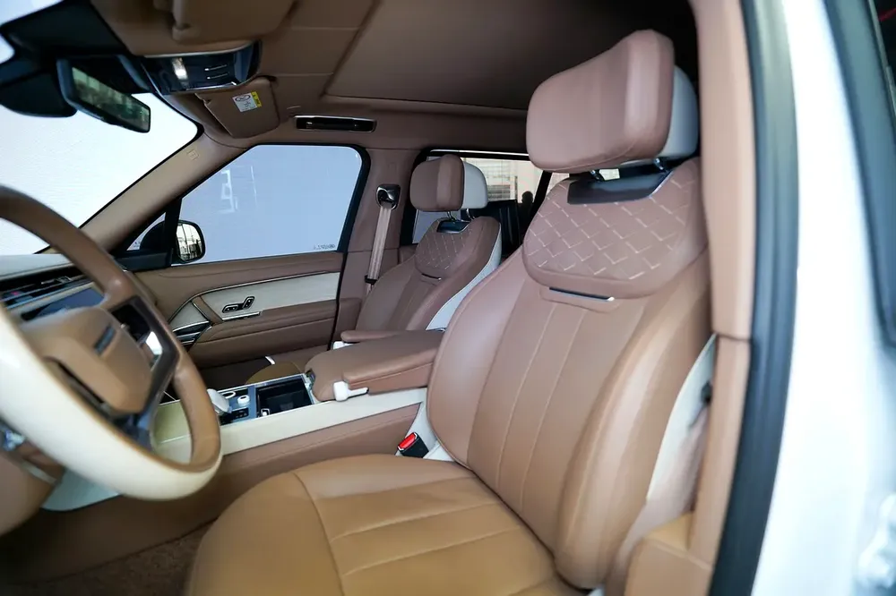 LONG WHEELBASE | REAR ENTERTAINMENT | LEG REST | SIDE STEP | WARRANTY + SERVICE MAY 2028 - Image 8