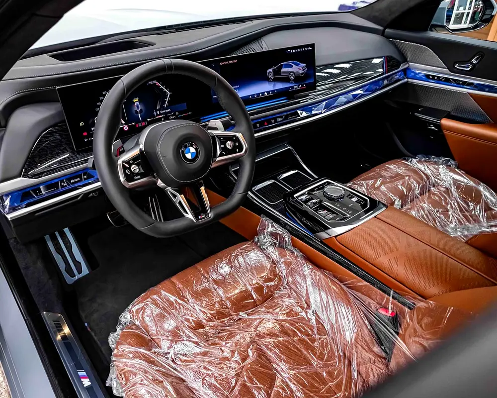 BMW 740LI - EXCLUSIVE M SPORT PACKAGE - 2024 - GCC - EXCELLENT CONDITION - Image 8