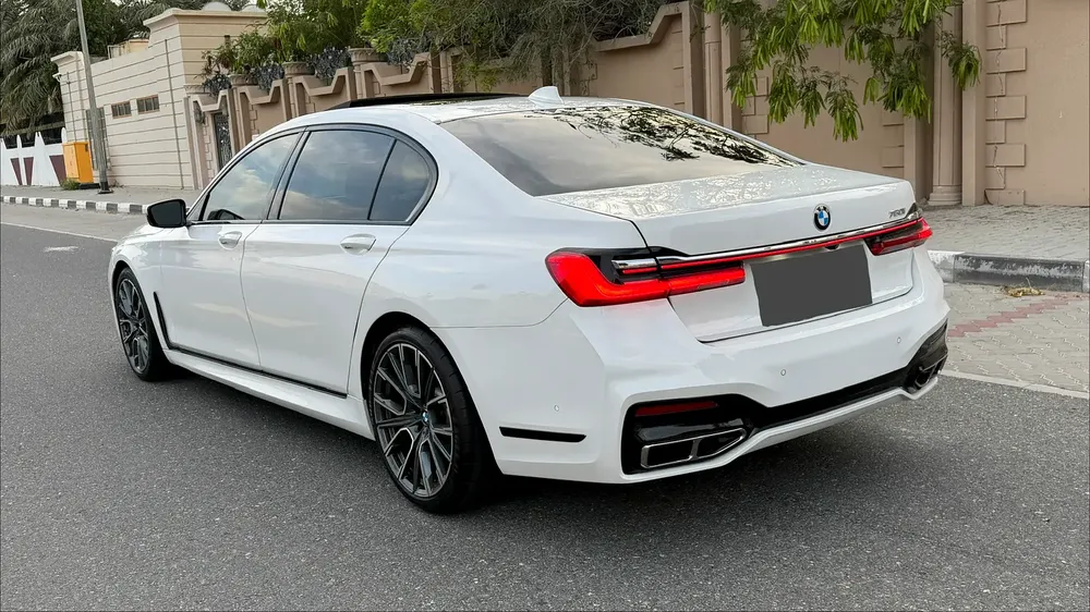 BMW 750I 2017, M-Power, European Specs, upgraded to2022 model,super clean car, low mileage, customs - Image 11