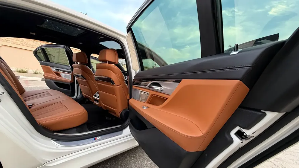 BMW 750I 2017, M-Power, European Specs, upgraded to2022 model,super clean car, low mileage, customs - Image 15