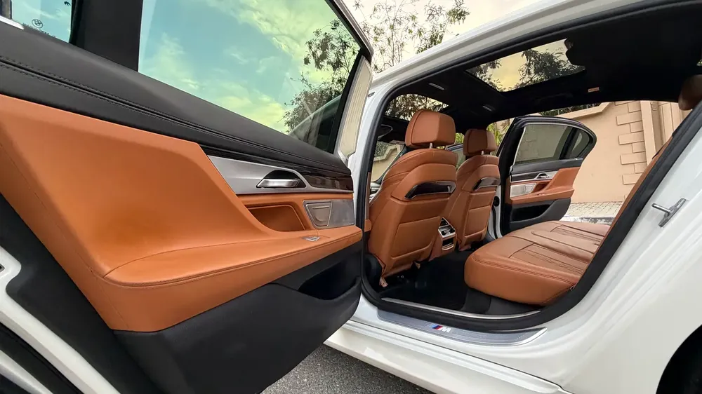 BMW 750I 2017, M-Power, European Specs, upgraded to2022 model,super clean car, low mileage, customs - Image 16