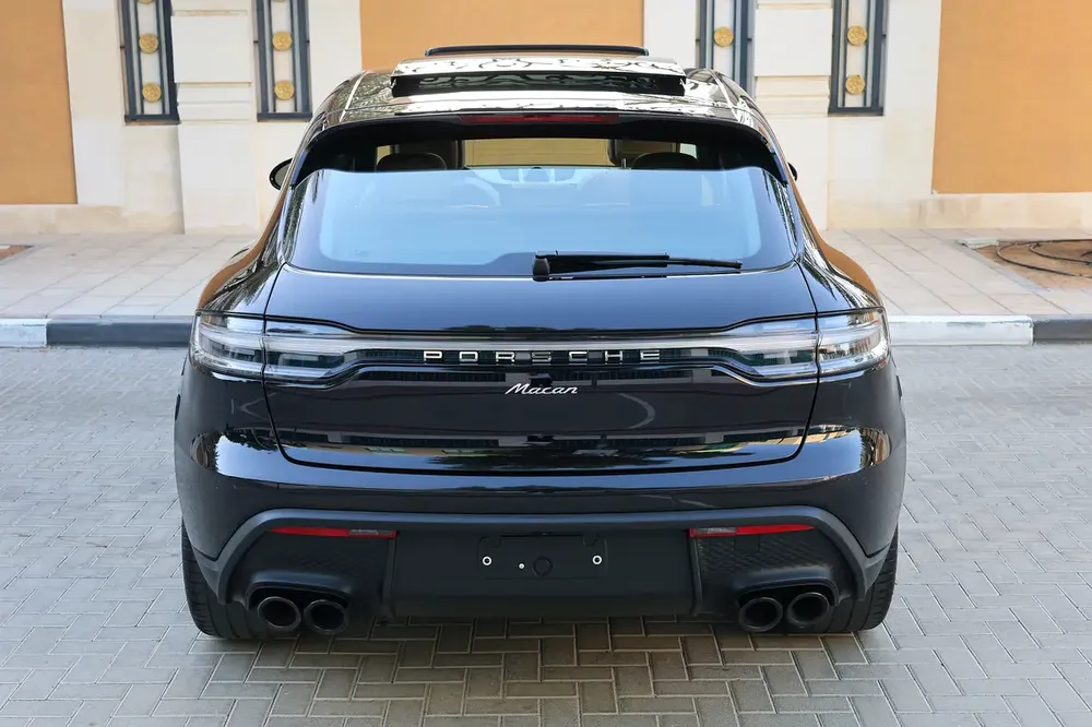 2024 Porsche Macan-46000KM - GCC Specs -UNDER WARRANTY  SERVICE- Brand New - Image 6