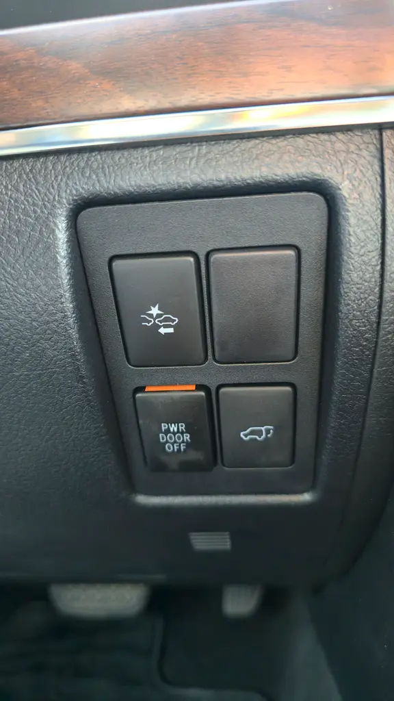 Toyota Land Cruiser VXR Grand Touring 2020 0 KM - GCC Specs - Image 16