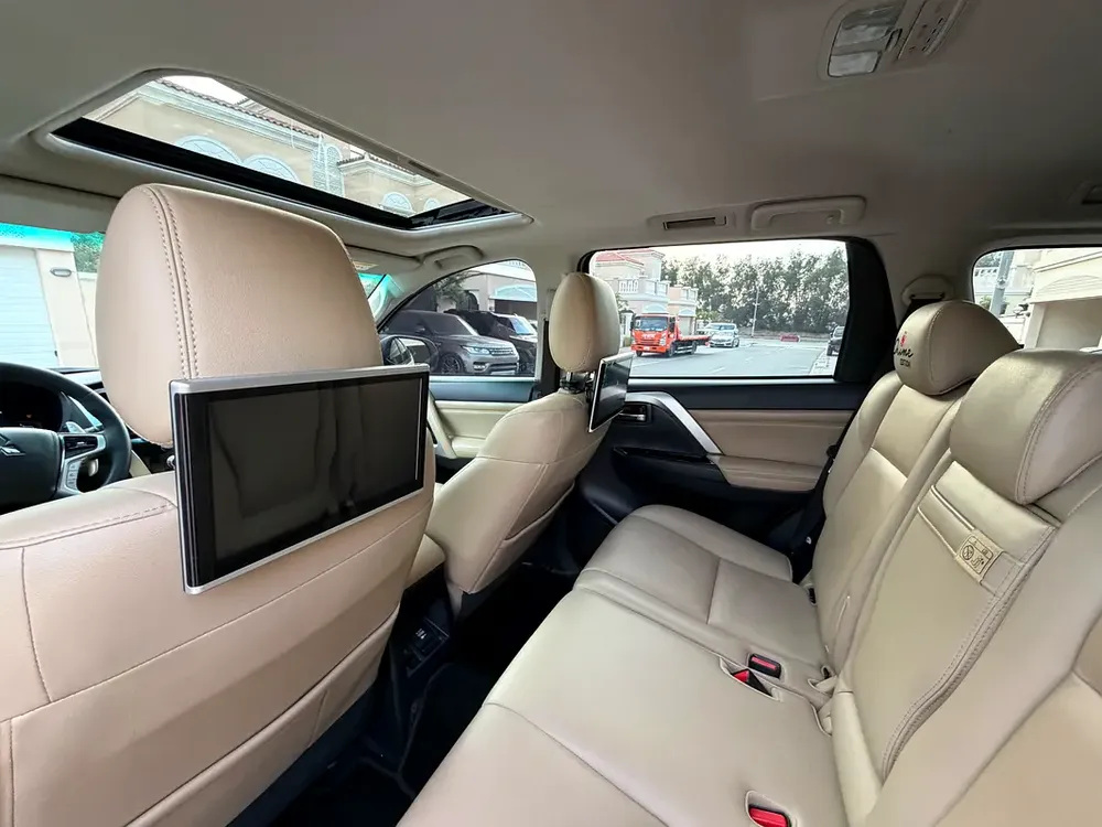 2023 Mitsubishi Montero Sport Prime Edition - GCC Specs - Like New! - Image 13