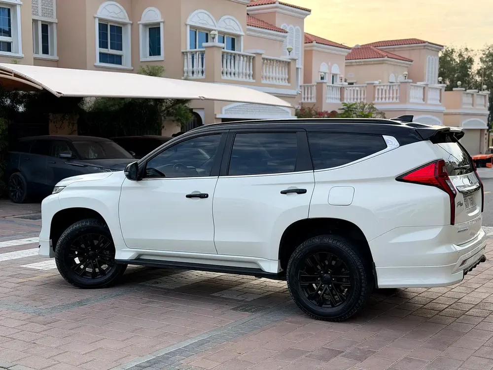 2023 Mitsubishi Montero Sport Prime Edition - GCC Specs - Like New! - Image 6