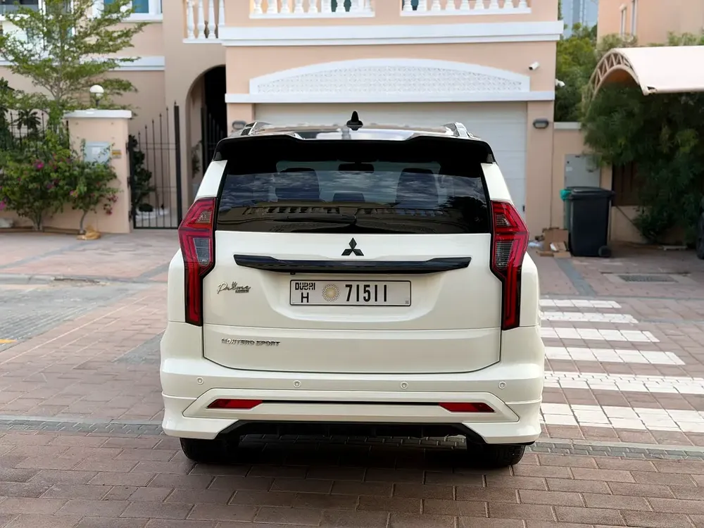 2023 Mitsubishi Montero Sport Prime Edition - GCC Specs - Like New! - Image 8
