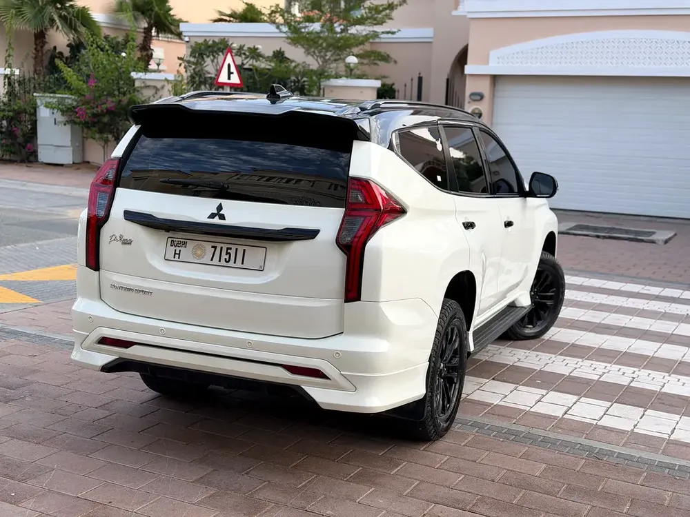 2023 Mitsubishi Montero Sport Prime Edition - GCC Specs - Like New! - Image 9