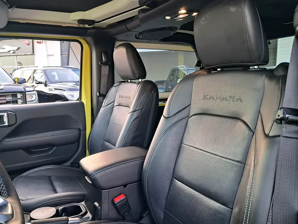 2022 Jeep Wrangler Sahara - GCC Specs - Excellent Condition Original Paint  Service History Company - Image 12