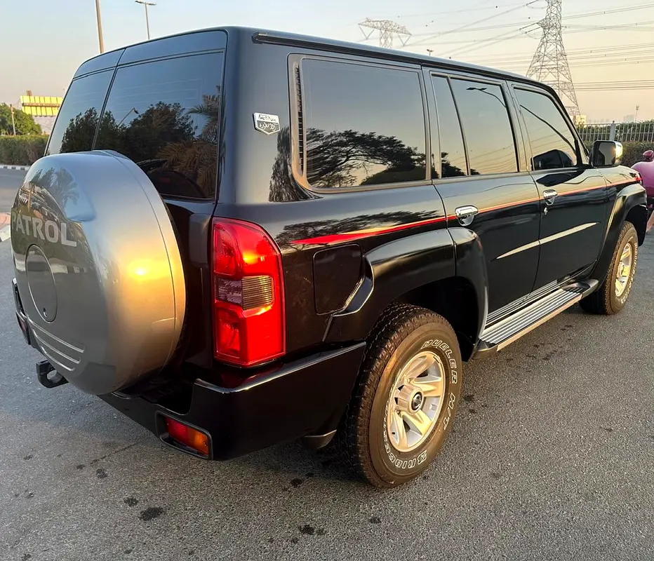2024 / NISSAN PATROL SAFARI / M/T / GCC / DEALER WARRANTY /PERFECT CONDITION - Image 6