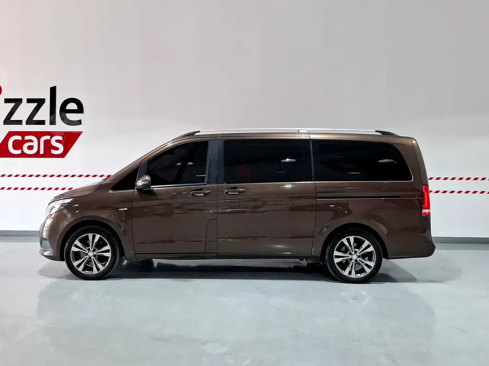 AED 1325/month | 2017 Mercedes-Benz V-Class V 250 | GCC Specs | Ref#475470 - Image 5