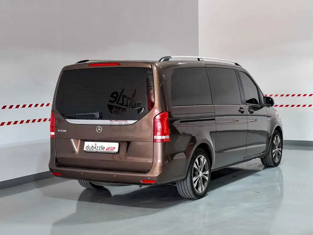 AED 1325/month | 2017 Mercedes-Benz V-Class V 250 | GCC Specs | Ref#475470 - Image 6