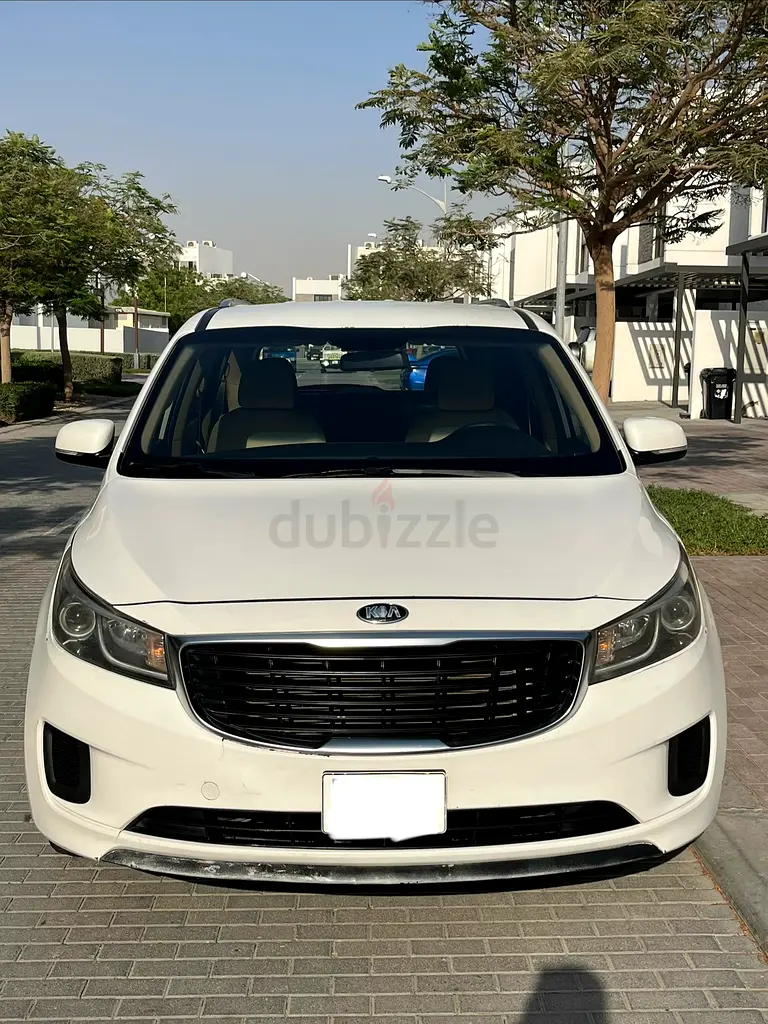 Kia Carnival 2018 Base | GCC Specs | Well Maintained Family Van - Image 7