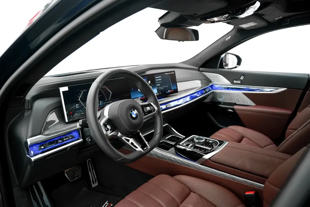 2024 BMW 740I WITH 5 WARRANTY AND SERVICE CONTRACT FROM AGMC - Image 17