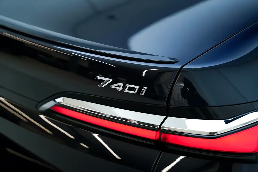 2024 BMW 740I WITH 5 WARRANTY AND SERVICE CONTRACT FROM AGMC - Image 20