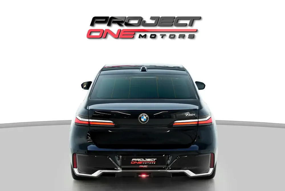 2024 BMW 740I WITH 5 WARRANTY AND SERVICE CONTRACT FROM AGMC - Image 5