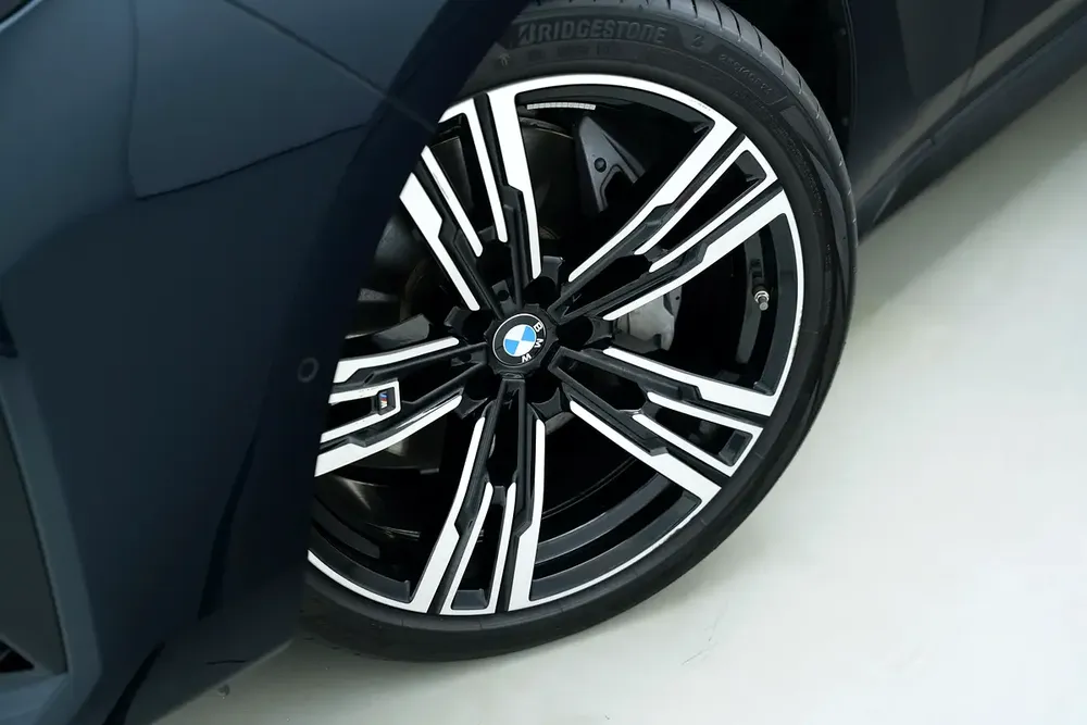 2024 BMW 740I WITH 5 WARRANTY AND SERVICE CONTRACT FROM AGMC - Image 9