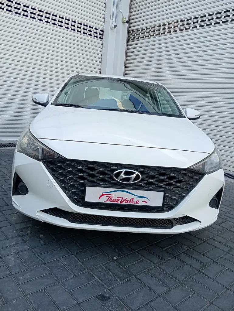 2023 Hyundai Accent GLS - GCC Specs - Like New! - Image 15