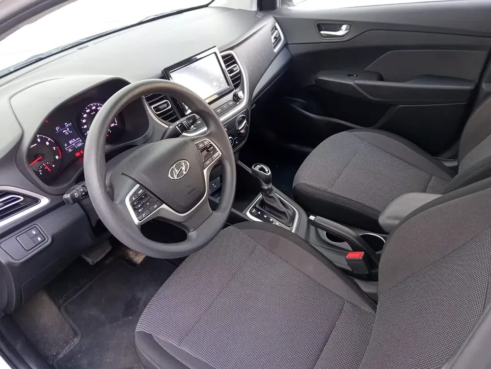 2023 Hyundai Accent GLS - GCC Specs - Like New! - Image 4