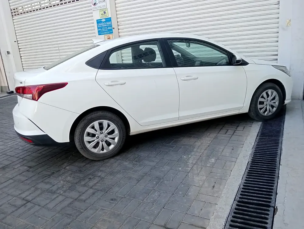 2023 Hyundai Accent GLS - GCC Specs - Like New! - Image 6
