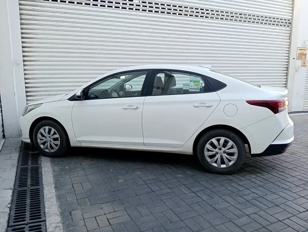 2023 Hyundai Accent GLS - GCC Specs - Like New! - Image 7