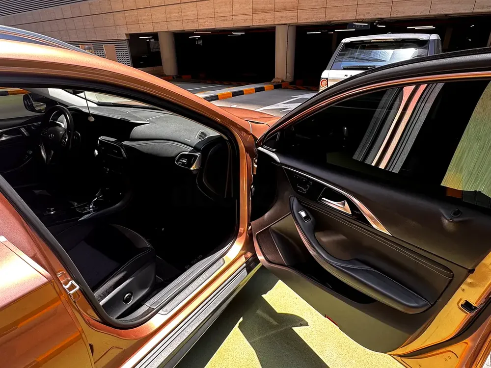 Infiniti QX30 Premium 2018 GCC Specs - Pristine Condition - Image 7