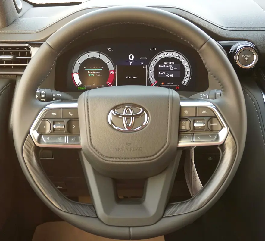 Toyota Land Cruiser VXR 2026 Hybrid 3.5- GCC Specs - Brand New - Image 20