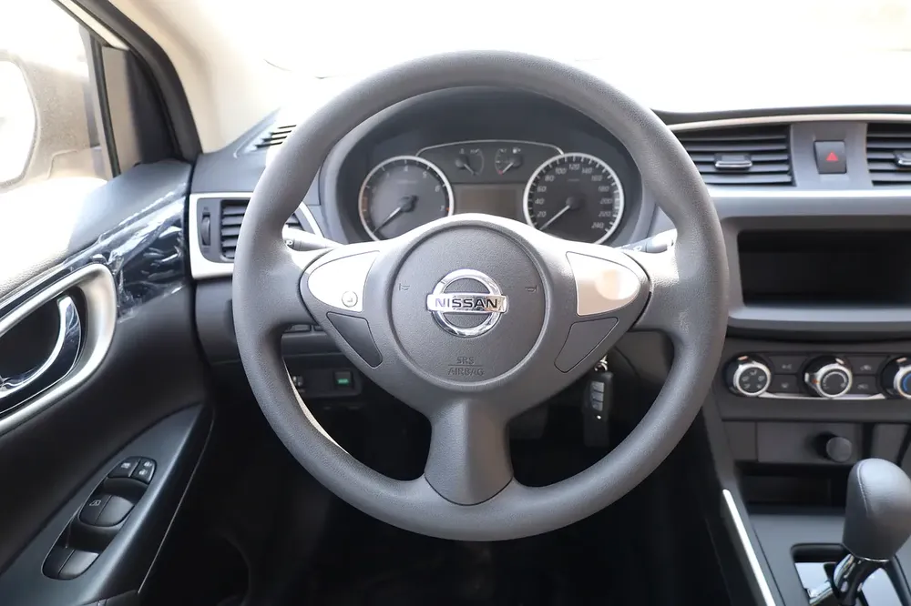 Nissan SYLPHY Classic 1.6L Basic with Sunroof 2025 model - Image 14