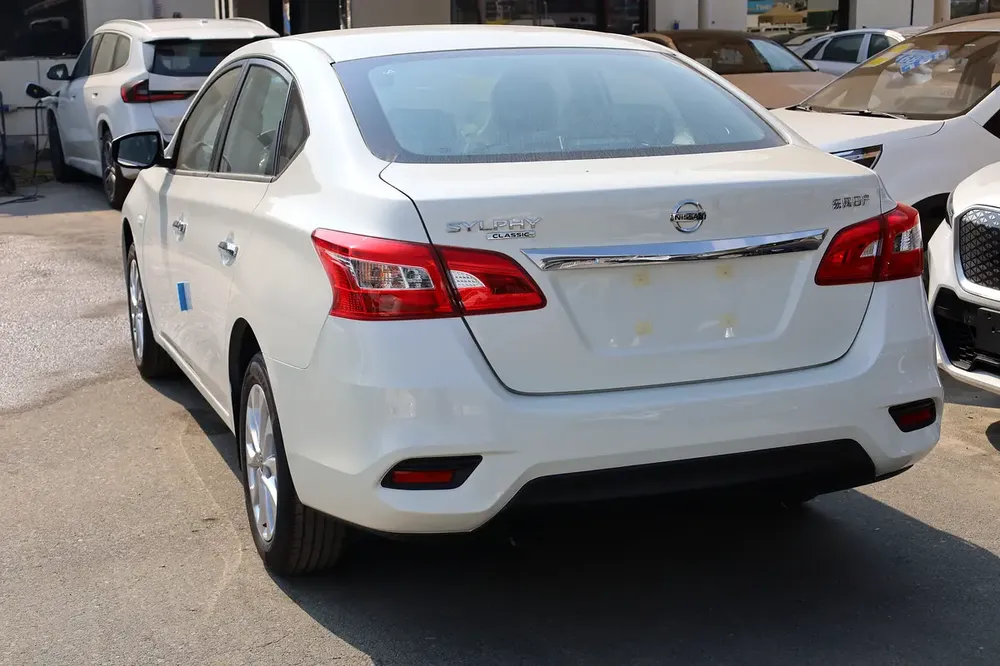Nissan SYLPHY Classic 1.6L Basic with Sunroof 2025 model - Image 5