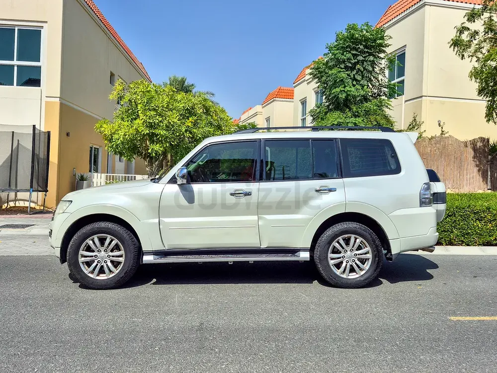 AED 1338/month | 2016 Mitsubishi Pajero GLS Top 5 Door | GCC Specs | Ref#464412 - Image 5