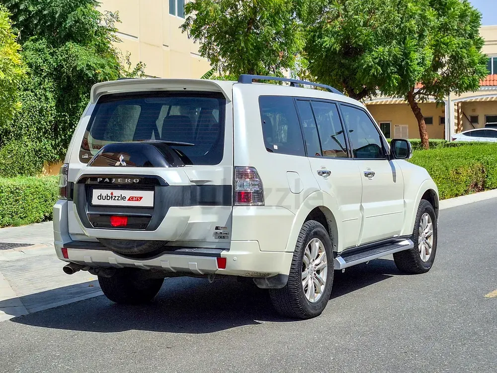 AED 1338/month | 2016 Mitsubishi Pajero GLS Top 5 Door | GCC Specs | Ref#464412 - Image 6