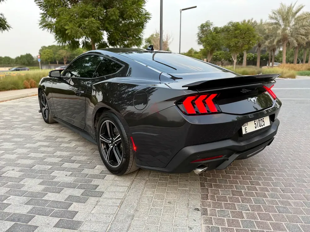 Ford Mustang Ecoboost 2024 - Image 11