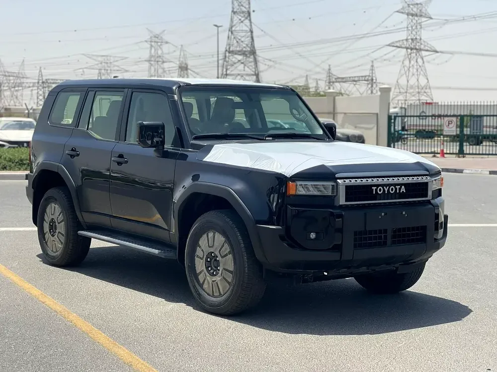 Toyota Prado 2025 TXL basic  GCC Specs - Brand New - Image 4