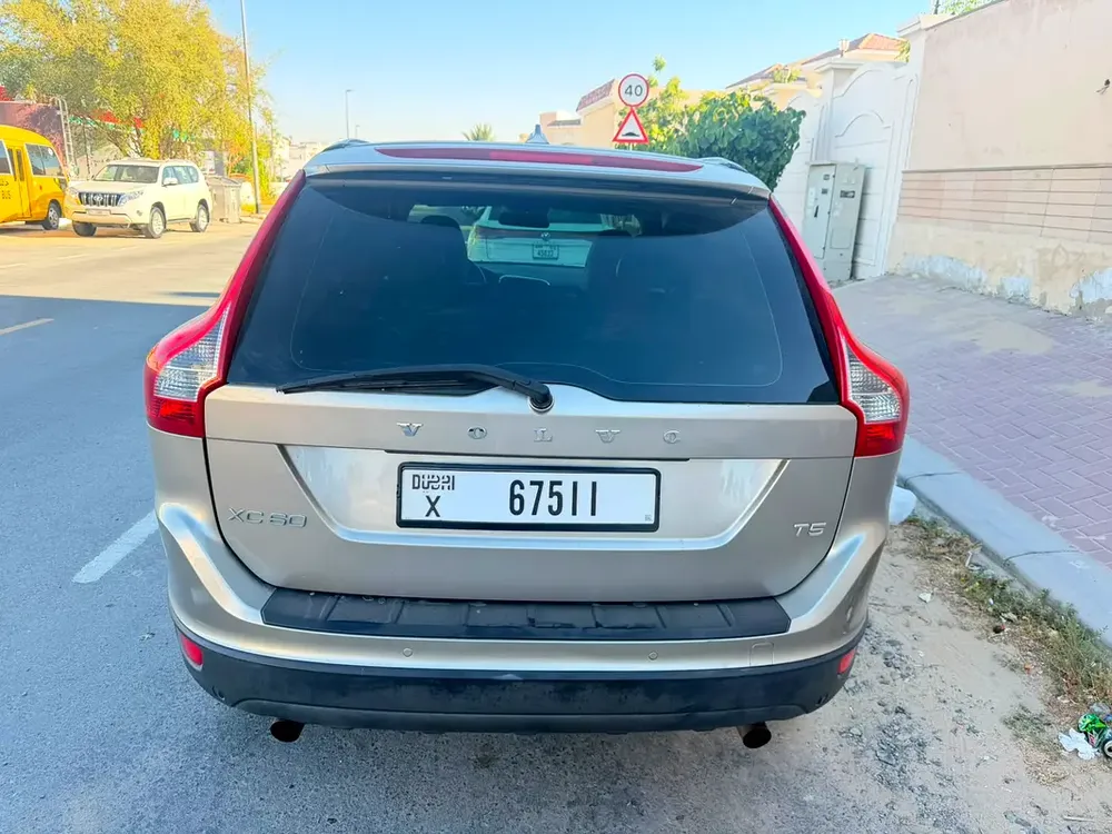 2012 Volvo XC90 ,Gcc - Image 10