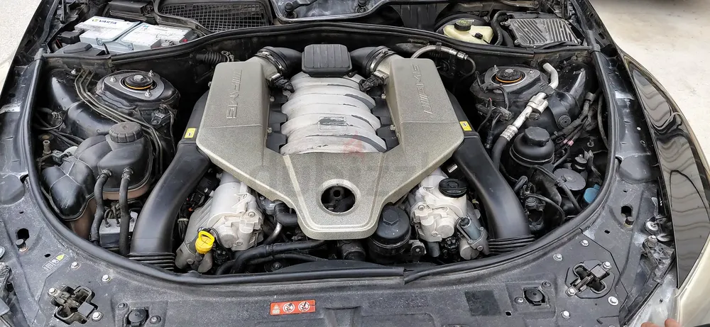 Kilometre 206520  Mercedes Benz 2009 mold V8 CL 63 AMG GCC With 2 keys - Image 12