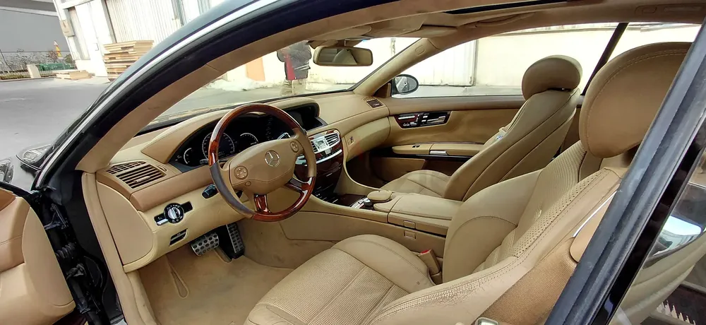 Kilometre 206520  Mercedes Benz 2009 mold V8 CL 63 AMG GCC With 2 keys - Image 13