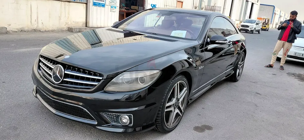 Kilometre 206520  Mercedes Benz 2009 mold V8 CL 63 AMG GCC With 2 keys - Image 6